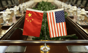 特朗普口风又变了，亲口表态计划对华降税，中方终于同意与美方接触！