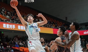 雅虎体育NBA模拟选秀：杨瀚森51顺位被快船选中