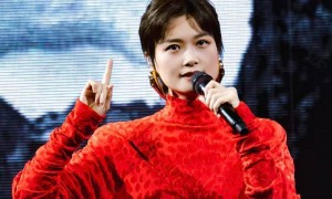 嫁法国老头真相大白5个月，41岁李宇春近况曝光，一点也不意外