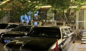 9米长林肯车开进“皖南川藏线”致拥堵数小时，车主回应称将配合调查